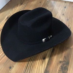 Black cowboy hat